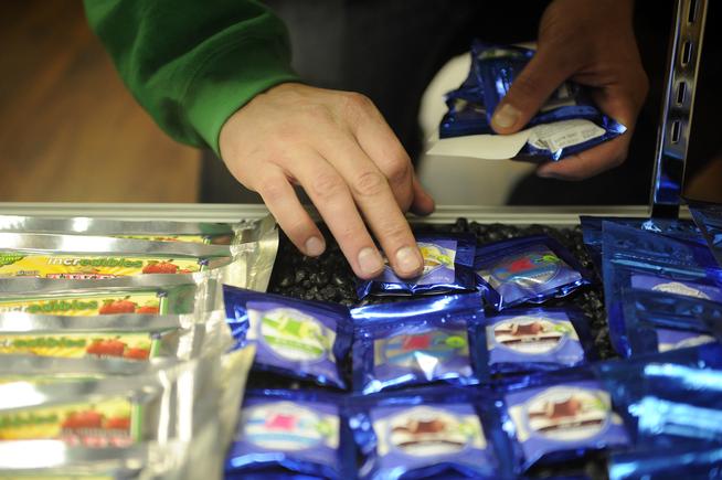 Restrictions on pot edibles clear Colorado House