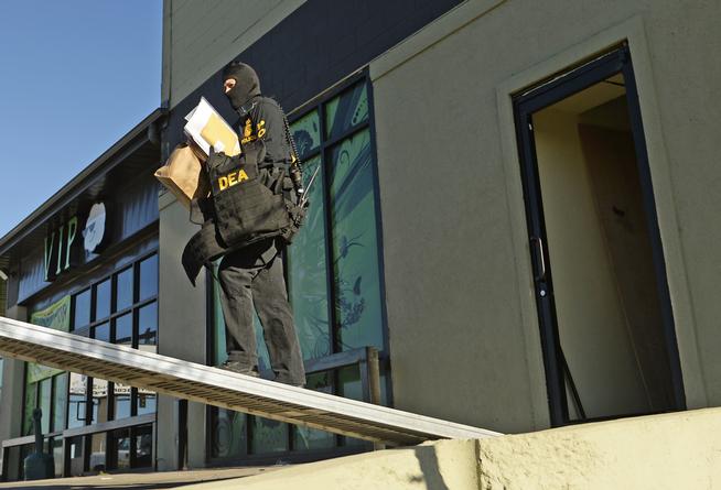 Case against Colorado pot raid suspects rests on financial records