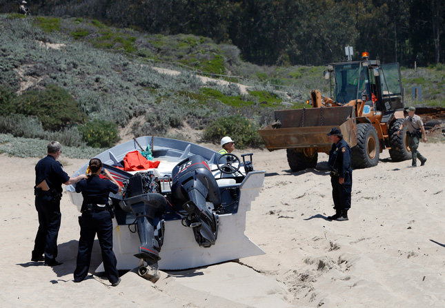 1,000 pounds of pot found abandoned on Calif. beach