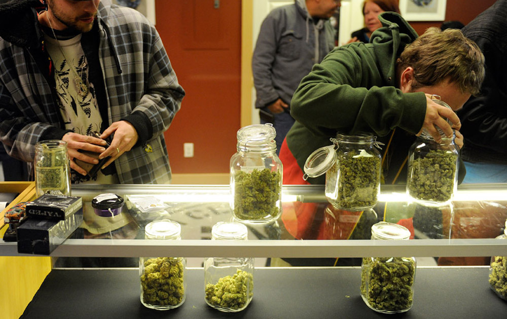 Lakewood to vote on pot shops in Nov.; other bans on industry OK'd