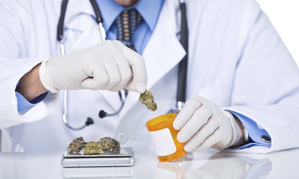 Senate bill seeks to end federal medical marijuana restrictions