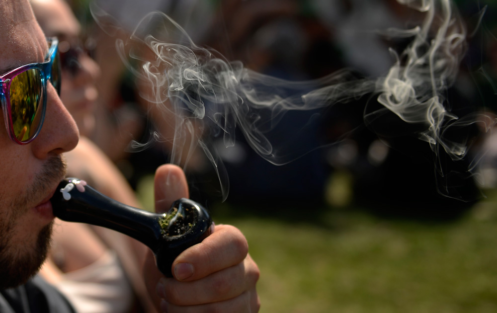 Study: Daily marijuana use by U.S. college students at 35-year high