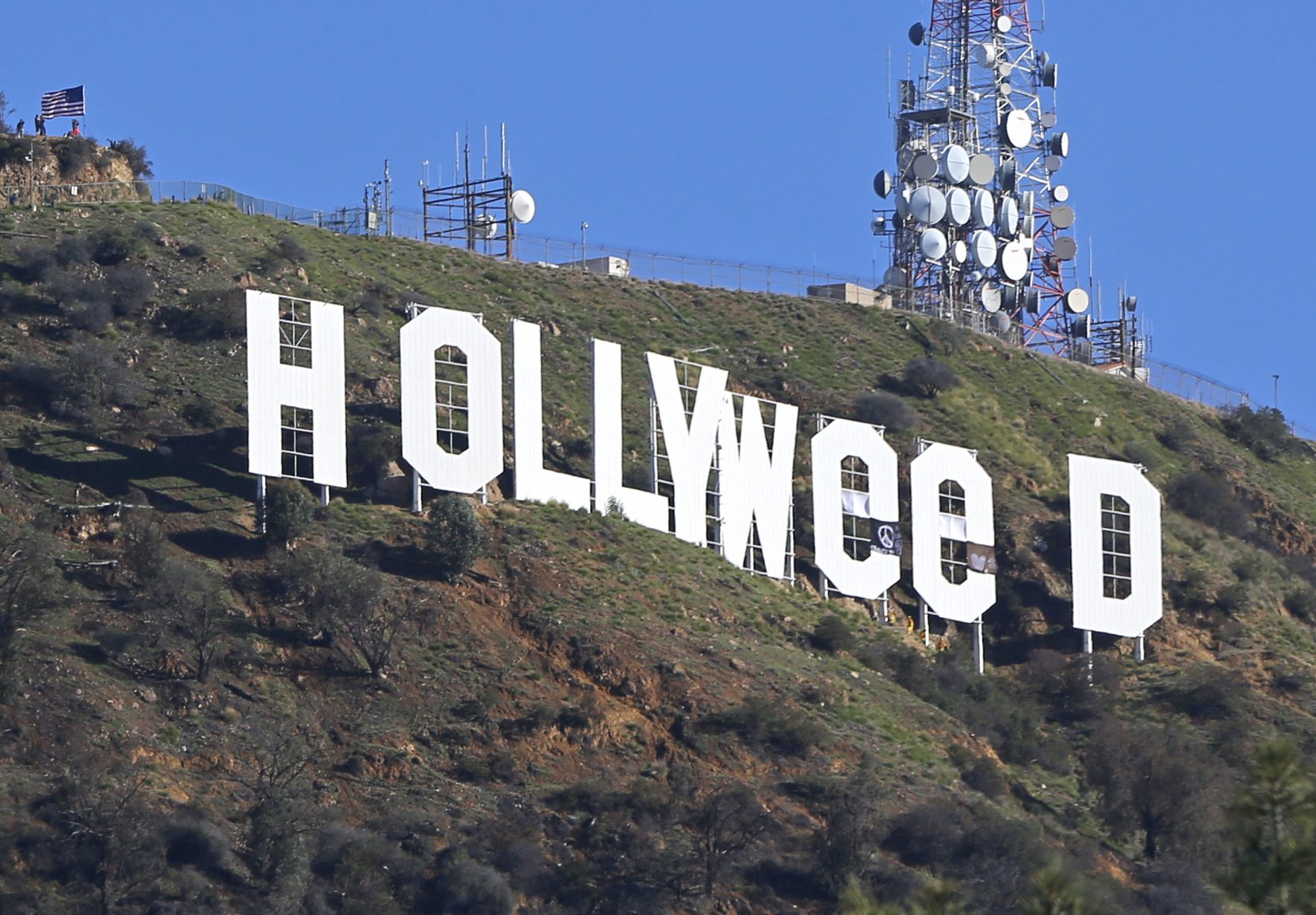 Vandalized Hollywood sign briefly reads "HOLLYWeeD"