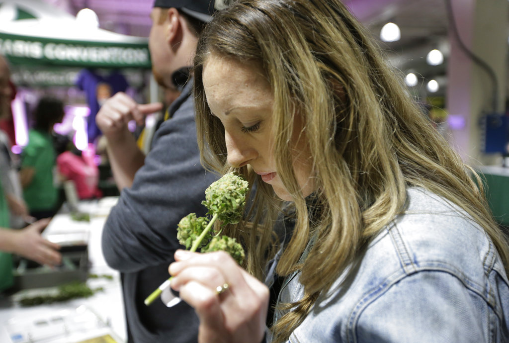 Marijuana shows up at Massachusetts marijuana business convention